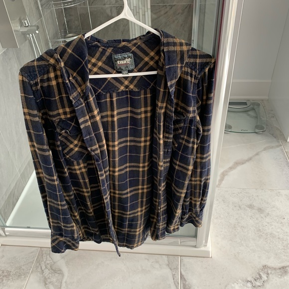 Aritzia plaid shirts - bundle - Picture 4 of 8